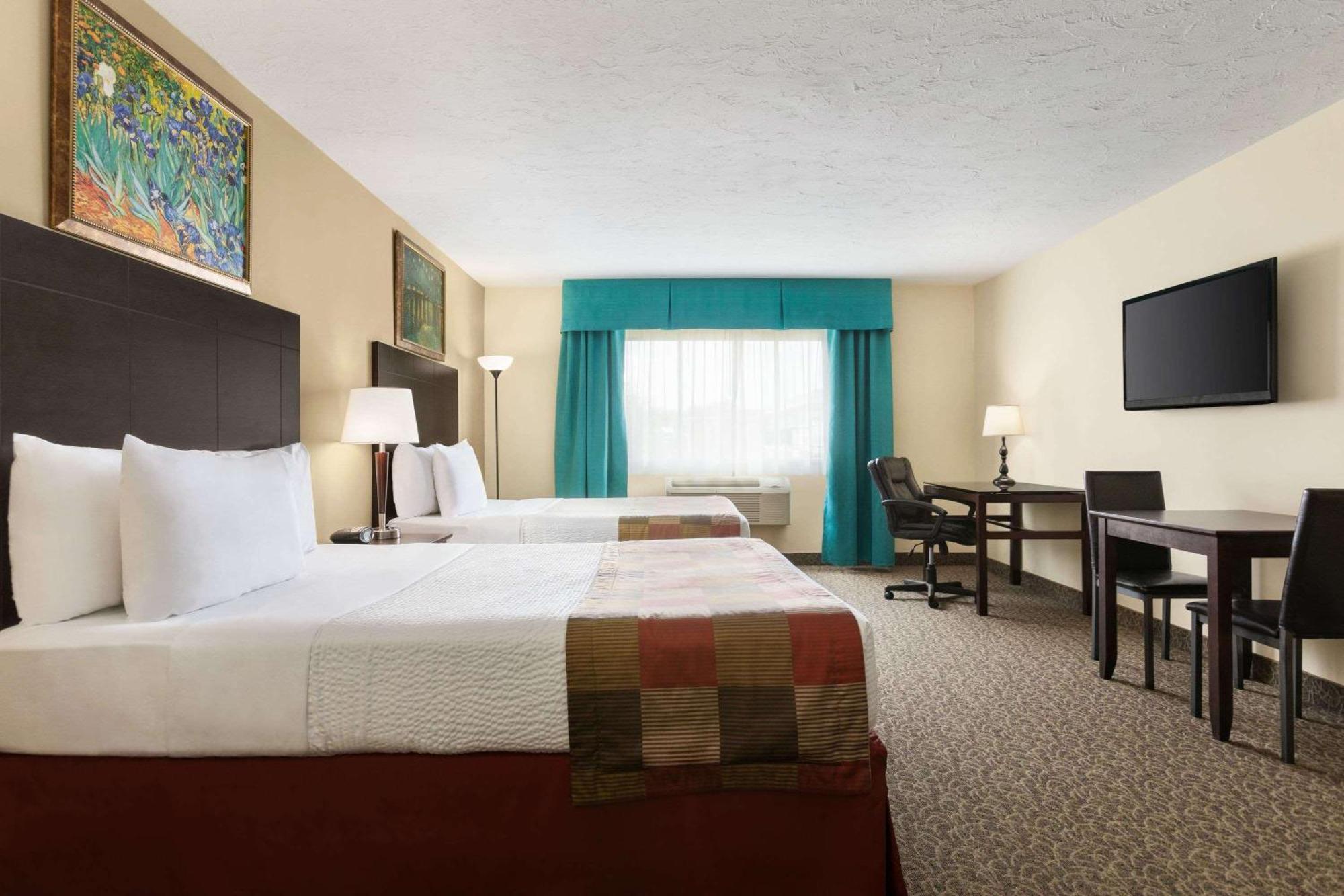 Days Inn By Wyndham Montreal East מראה חיצוני תמונה