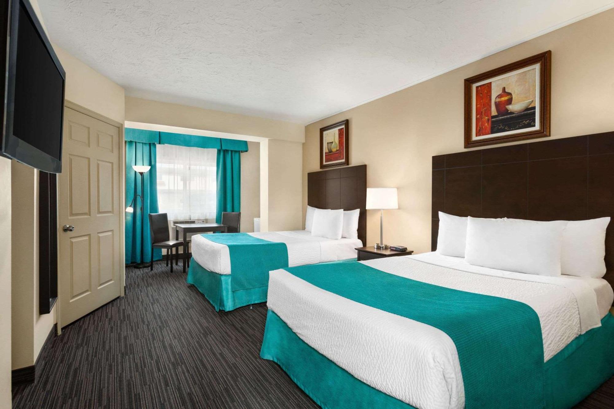 Days Inn By Wyndham Montreal East מראה חיצוני תמונה