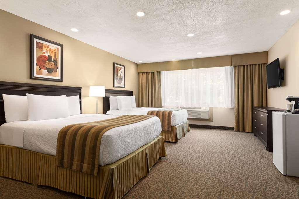 Days Inn By Wyndham Montreal East חדר תמונה